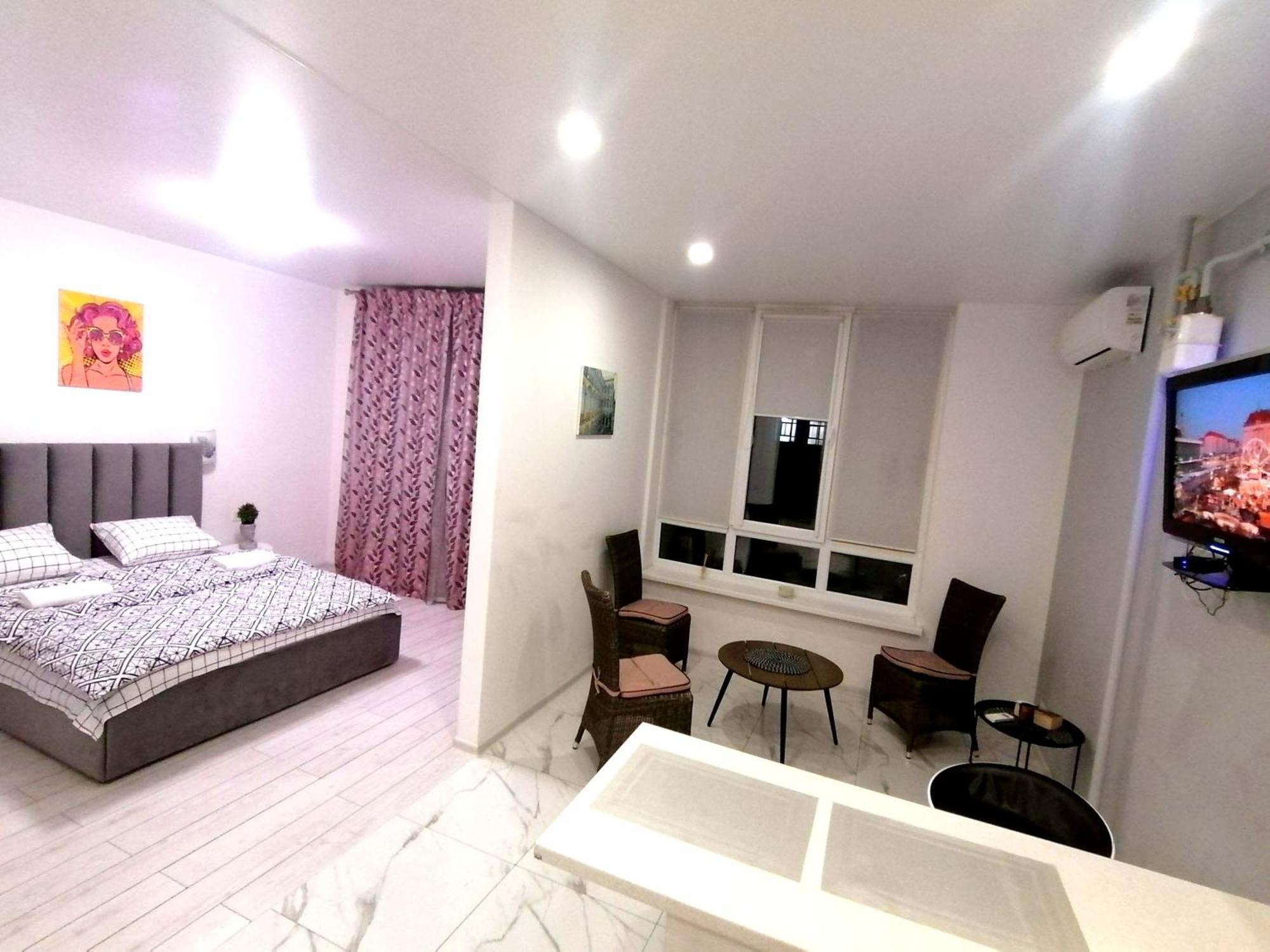 Новобудова Сам Центр Жк "Семицвіт" Apartment Lviv Luaran gambar