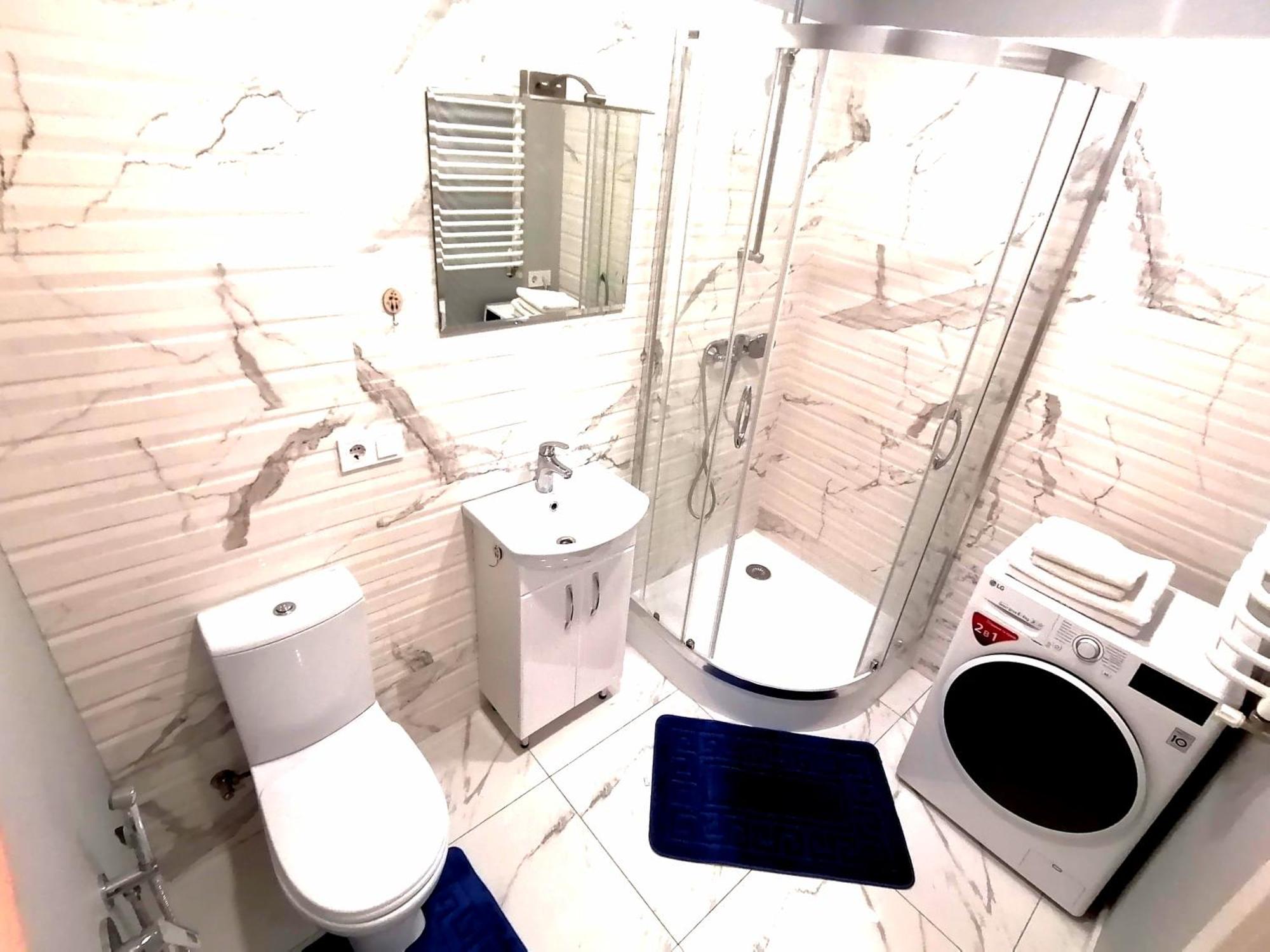 Новобудова Сам Центр Жк "Семицвіт" Apartment Lviv Luaran gambar